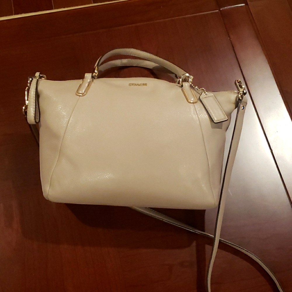 womens COACH BAG